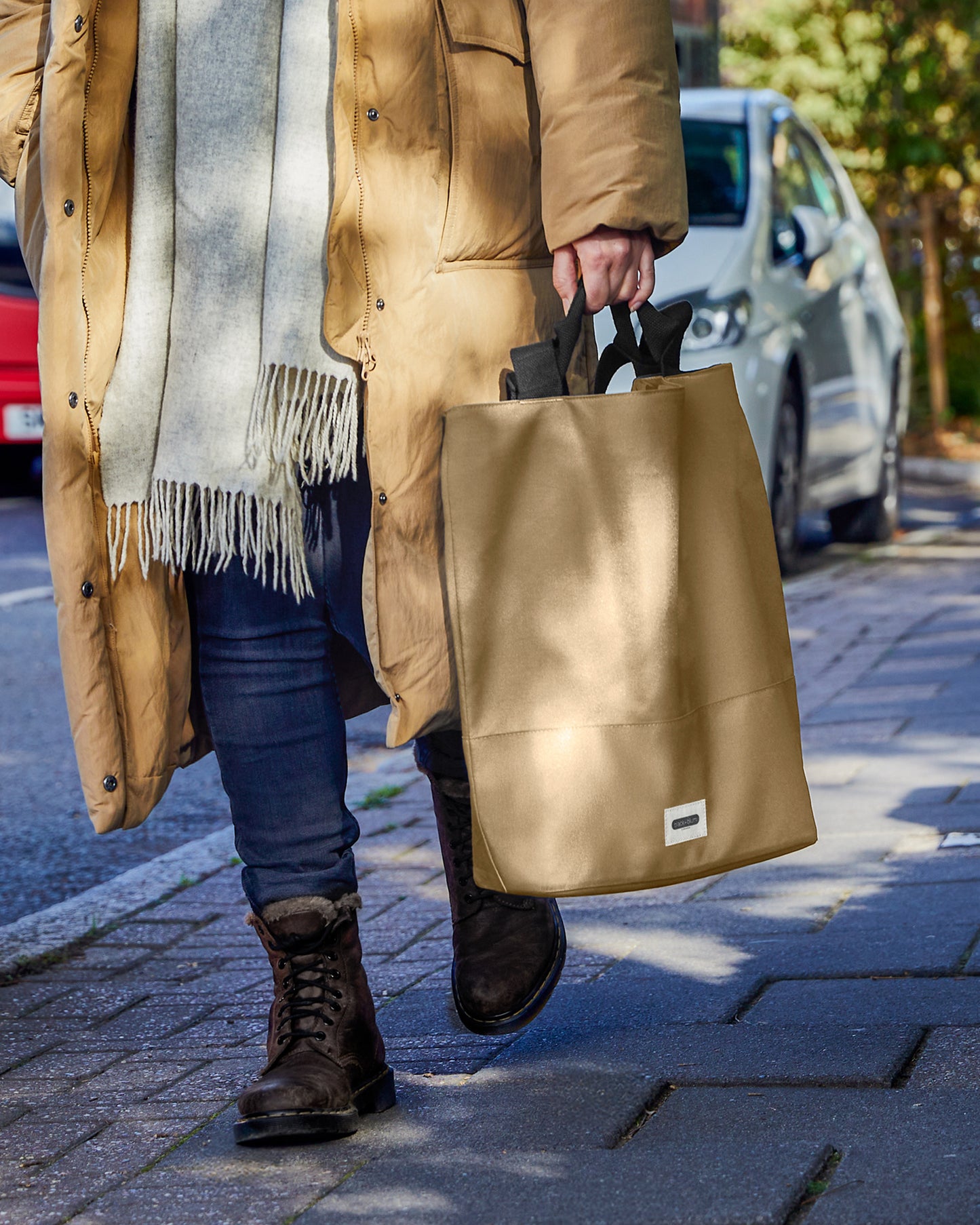 INSULATED TOTE BAG