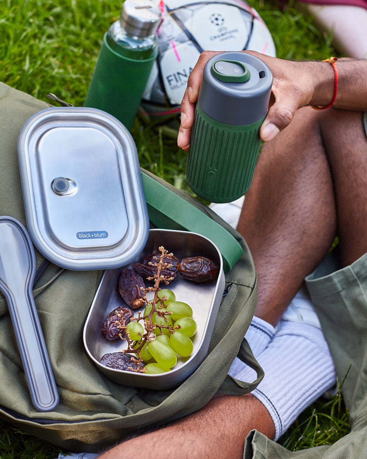 Zwart Blum | BPA-vrij, lekvrij magnetronbestendig Bento Box stijl compartiment voedsel container, met roestvrij staal vork, olijf, 1000 ml/34f l oz Zwart Blum | BPA-vrij, lekvrij magnetronbestendig Bento Box stijl compartiment voedsel container, met roestvrij staal vork, olijf, 1000 ml/34f l oz